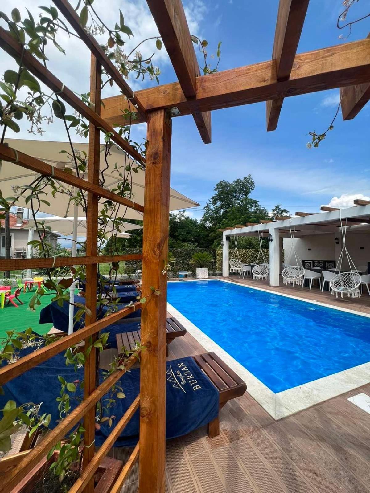 Burzan Holiday home *